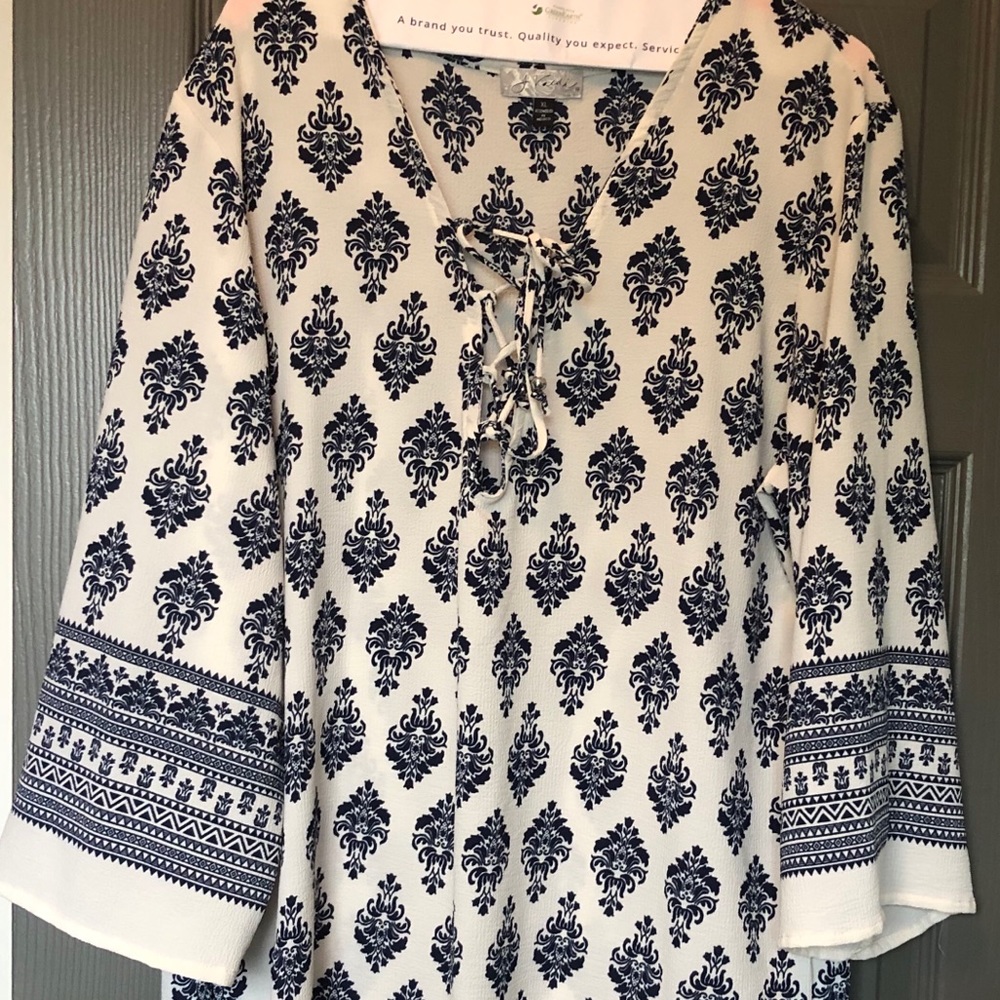 J. Valdi Luxury Beach Cover up